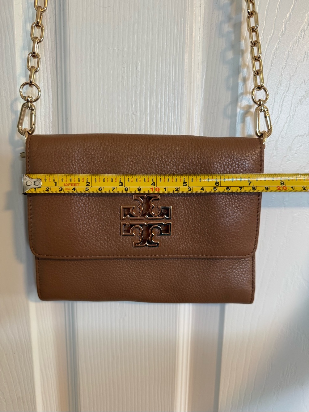 TORY BURCH: Britten Chain Wallet Crossbody - Picture 6 of 7